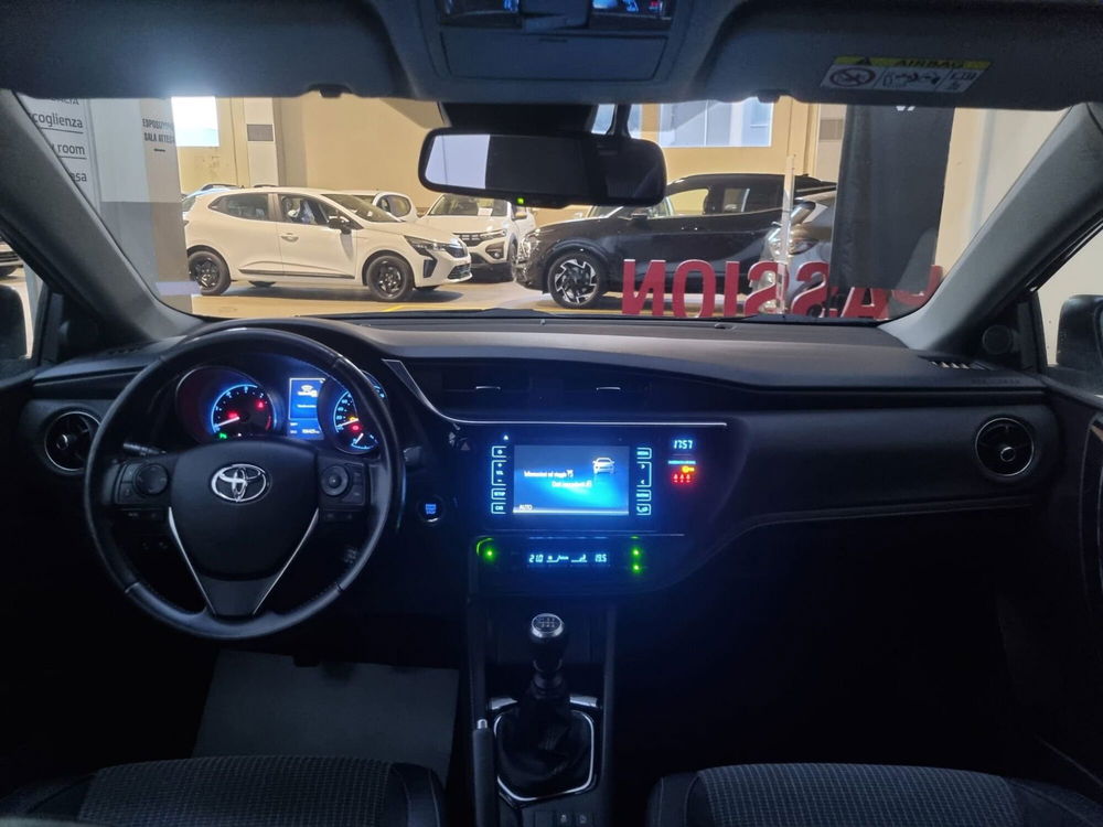 Toyota Auris usata a Verona (8)