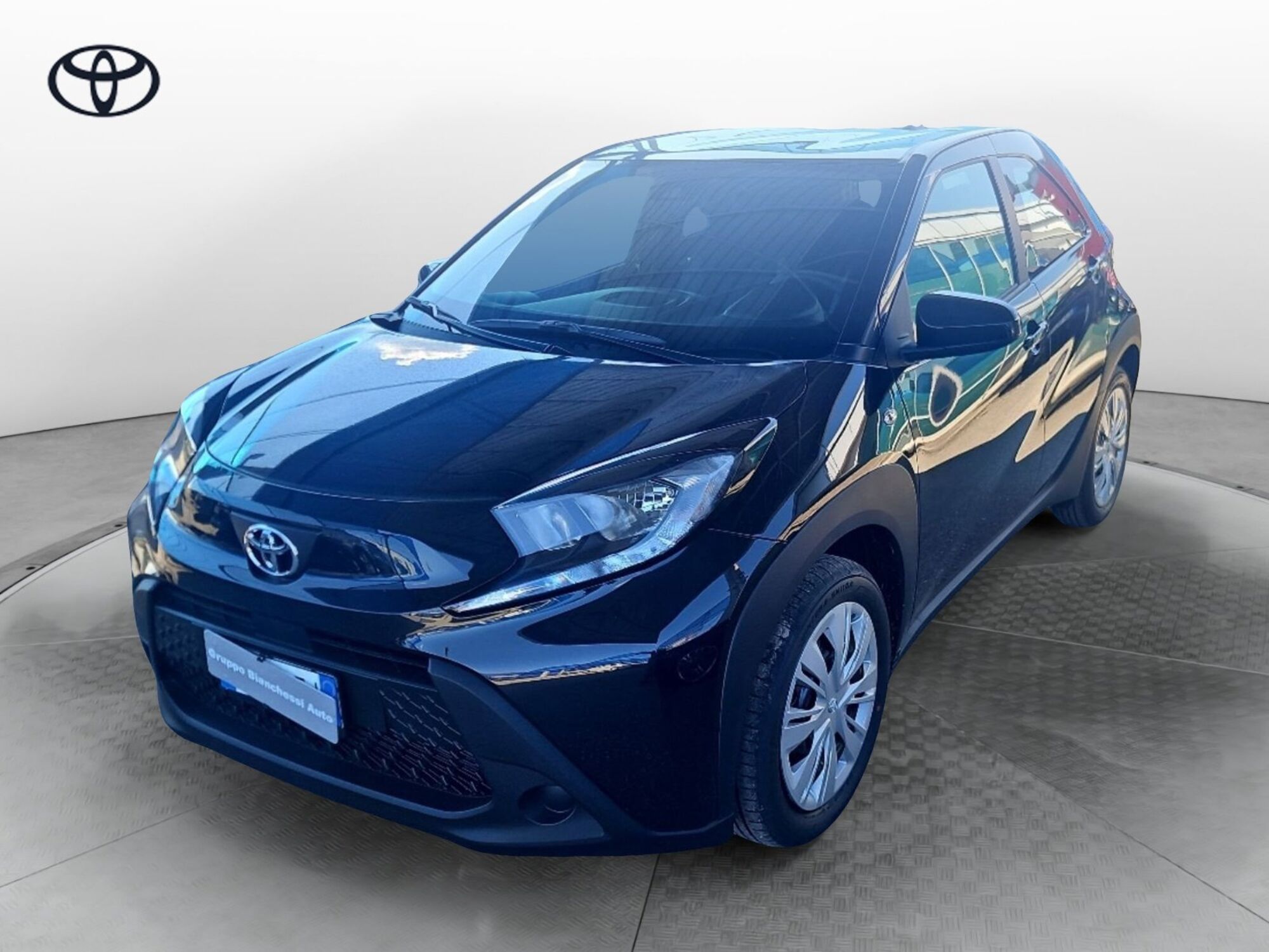 Toyota Aygo X 1.0 VVT-i 72 CV 5 porte Limited nuova a Cremona