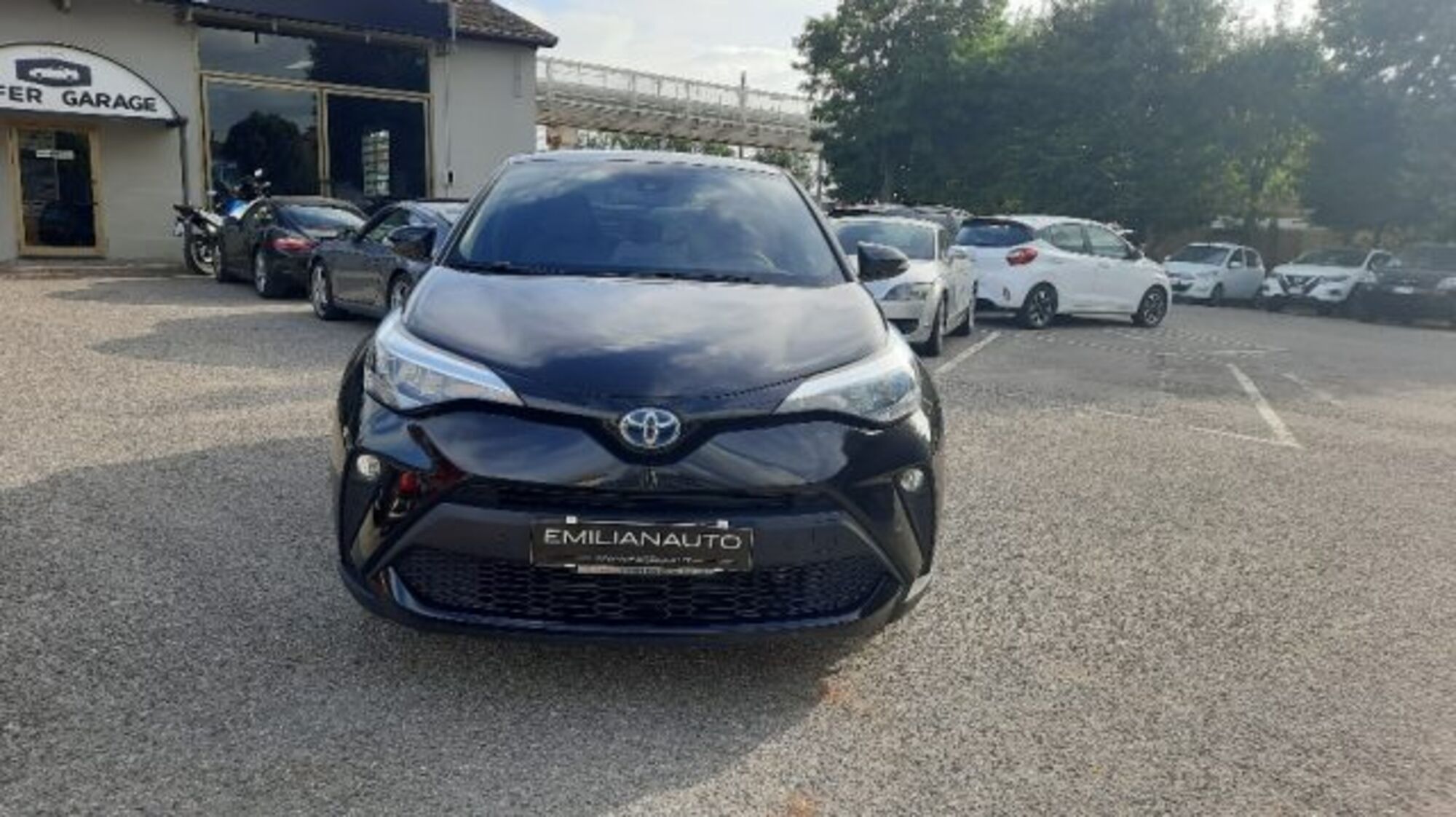 Toyota Toyota C-HR 1.8 Hybrid E-CVT Trend  del 2020 usata a Bologna