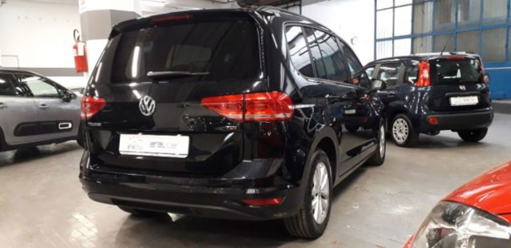 Volkswagen Touran usata a Torino (14)