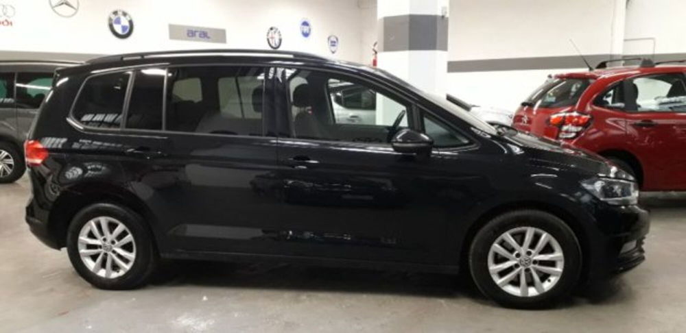 Volkswagen Touran usata a Torino (16)