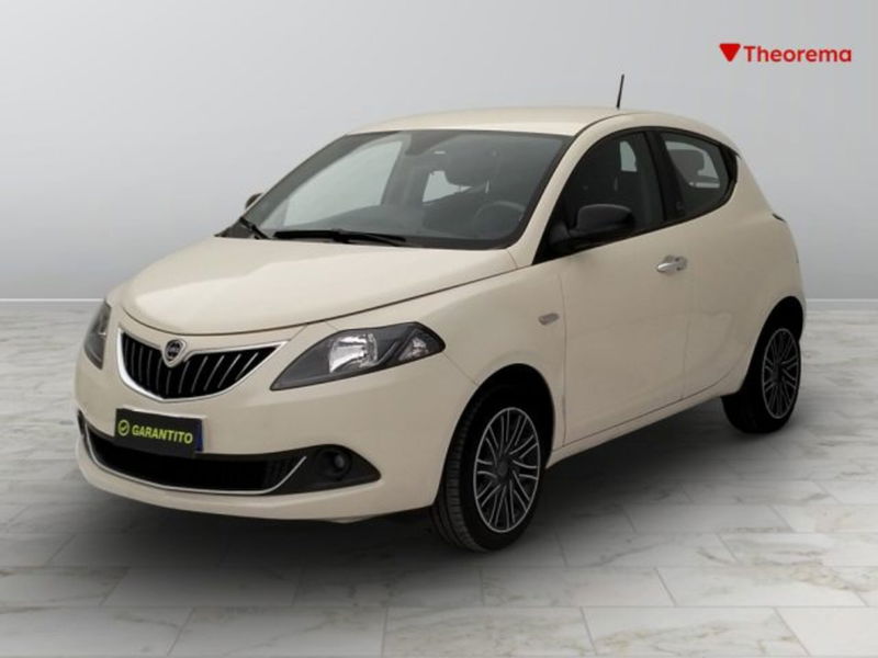 Lancia Ypsilon 1.0 FireFly 5 porte S&amp;S Hybrid Ecochic Gold  del 2021 usata a Torino