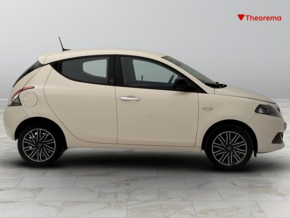 Lancia Ypsilon usata a Torino (6)