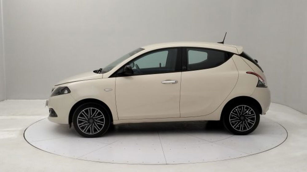 Lancia Ypsilon usata a Torino (2)