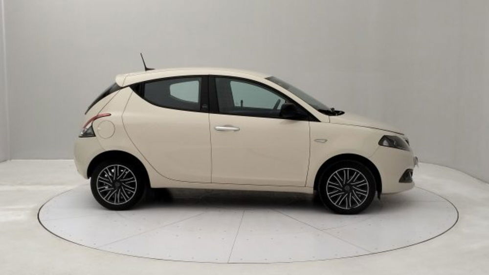 Lancia Ypsilon usata a Torino (6)