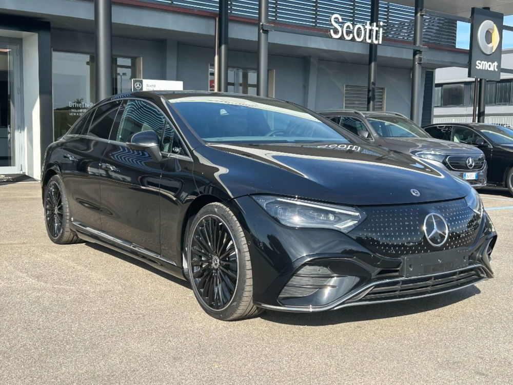 Mercedes-Benz EQE nuova a Grosseto (8)