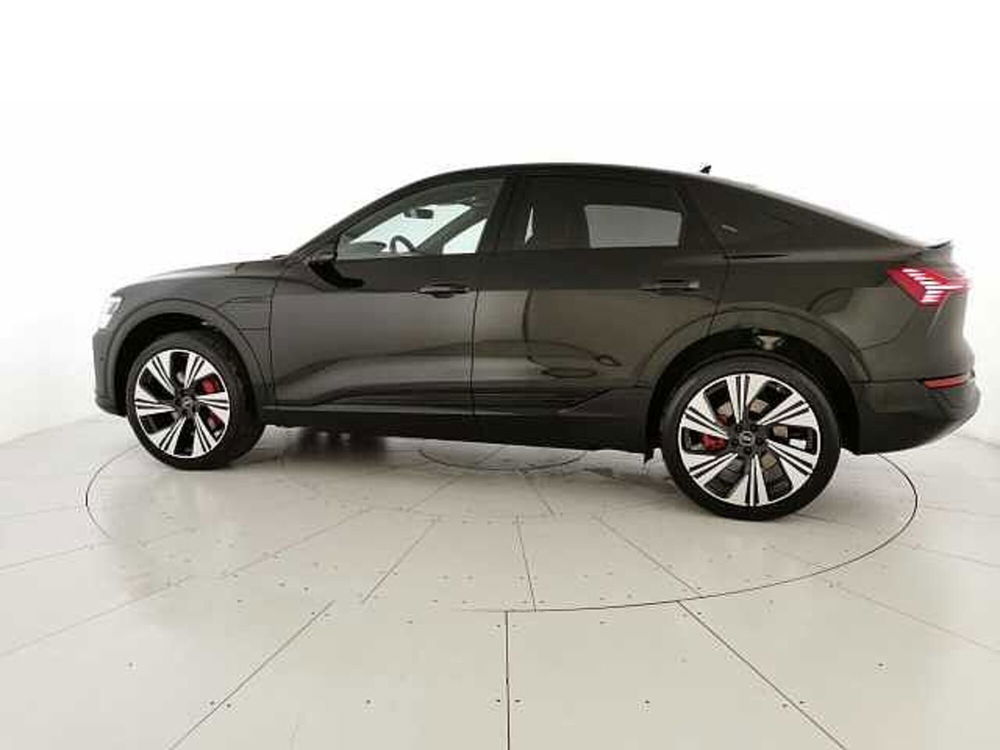 Audi Q8 Sportback nuova a Chieti (2)