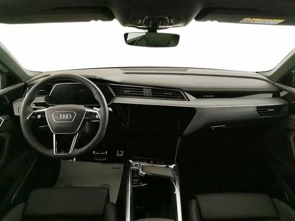 Audi Q8 Sportback nuova a Chieti (9)