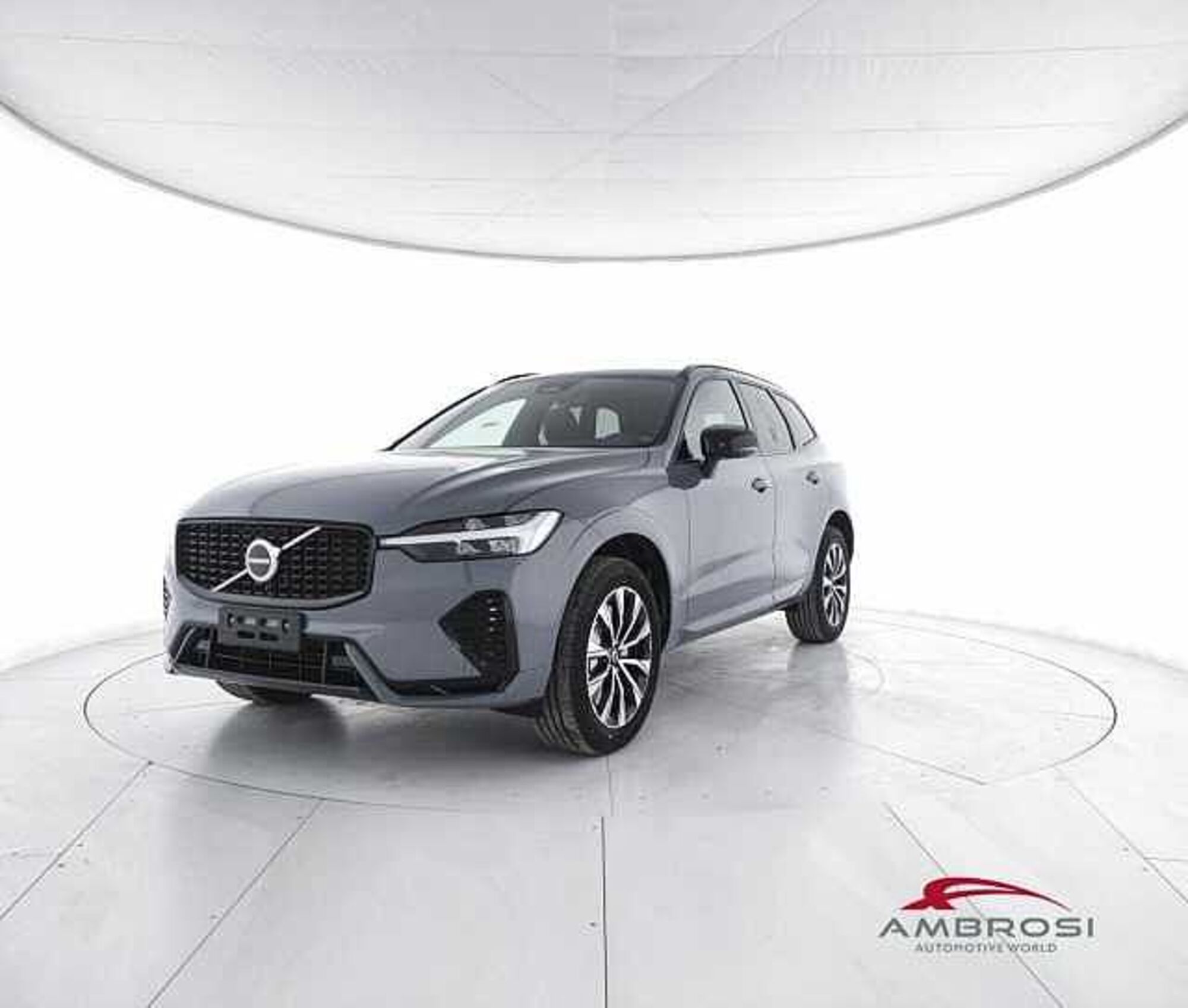 Volvo XC60 B4 automatico Plus Dark  nuova a Corciano