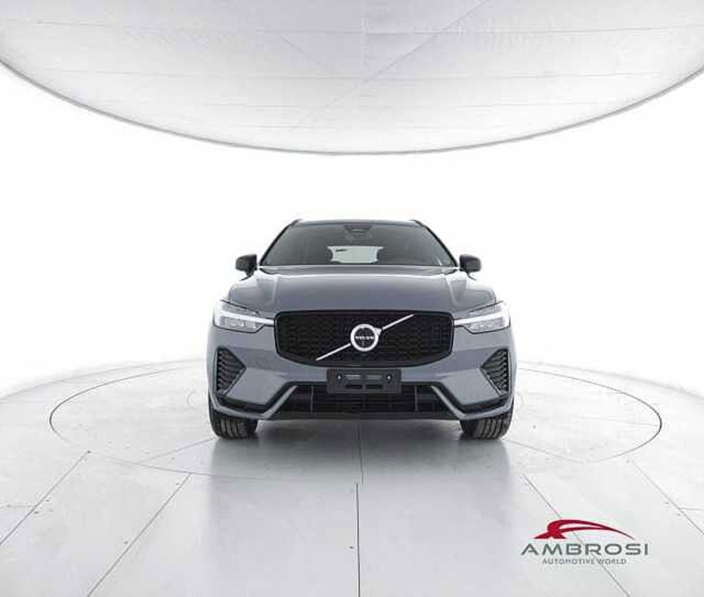 Volvo XC60 nuova a Perugia (5)