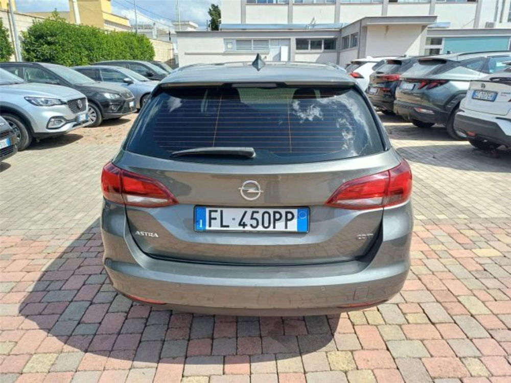 Opel Astra Station Wagon usata a Bari (4)