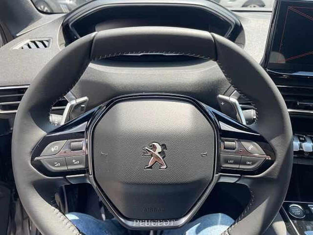 Peugeot 5008 nuova a Milano (8)