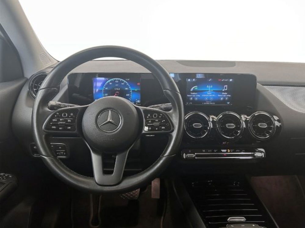 Mercedes-Benz GLA SUV usata a Modena (8)