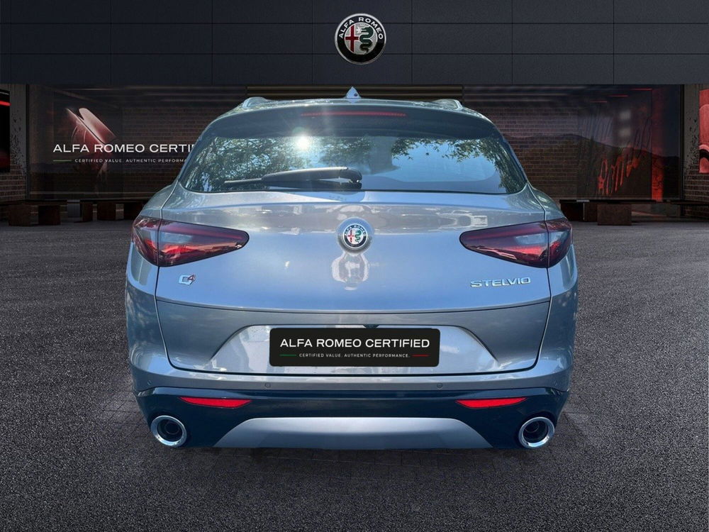 Alfa Romeo Stelvio usata a Pescara (4)