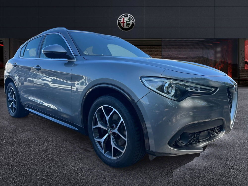 Alfa Romeo Stelvio usata a Pescara (5)