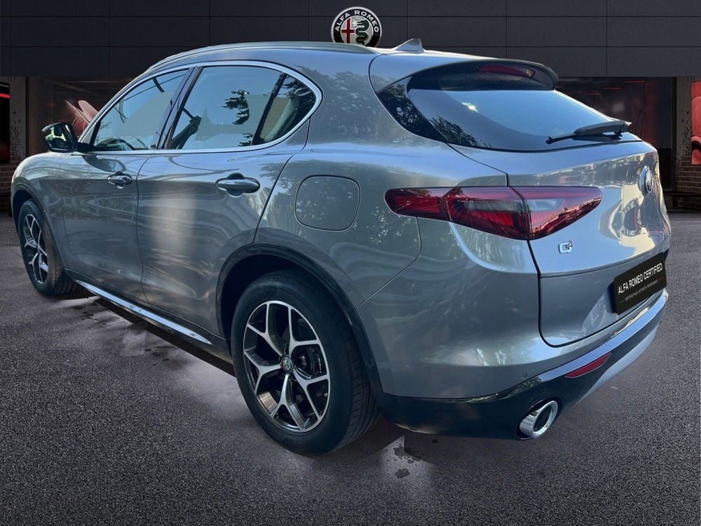 Alfa Romeo Stelvio usata a Pescara (6)