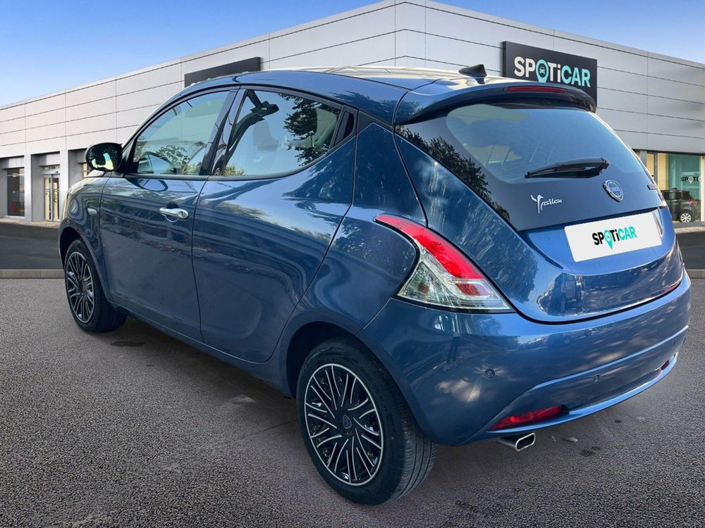 Lancia Ypsilon usata a Pescara (5)