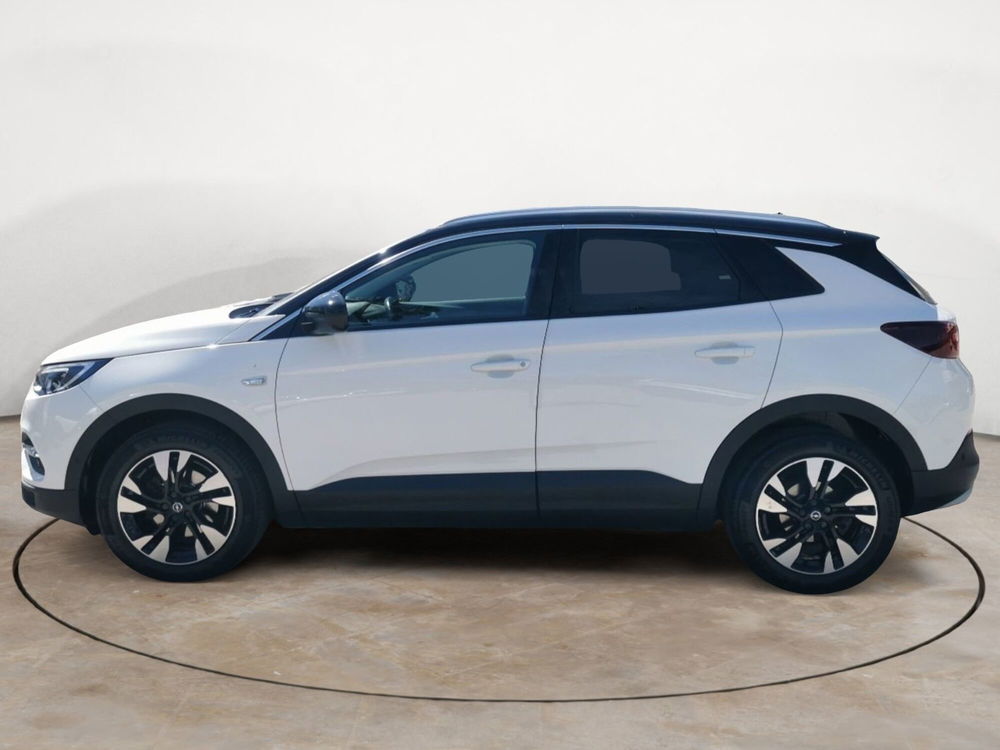 Opel Grandland X usata a Taranto (3)