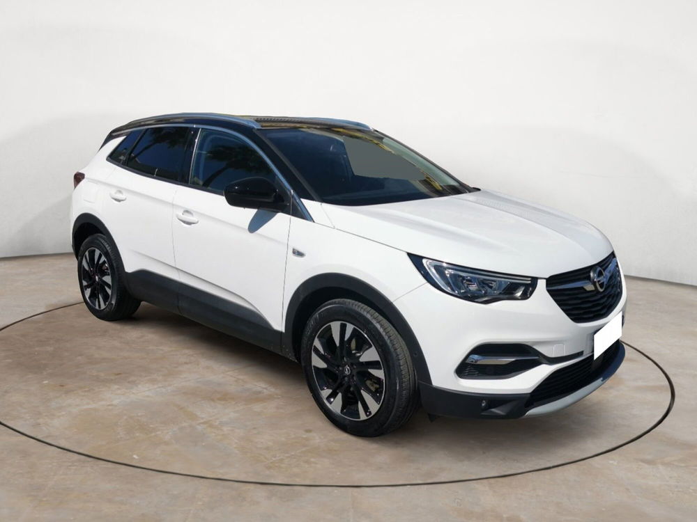 Opel Grandland X usata a Taranto (6)