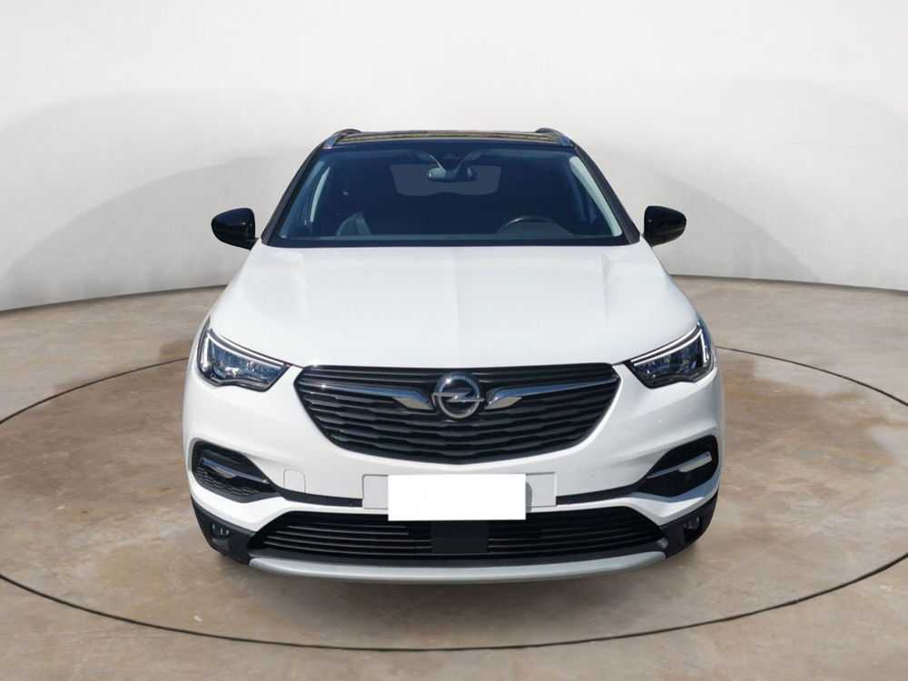 Opel Grandland X usata a Taranto (7)