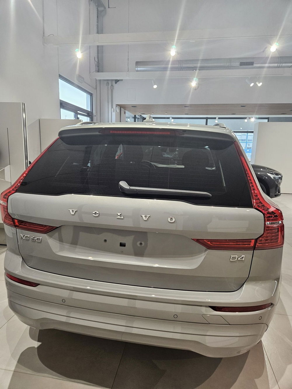 Volvo XC60 nuova a Prato (12)