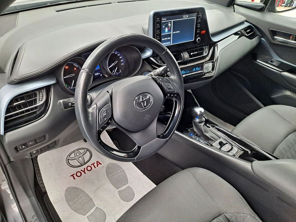 Toyota Toyota C-HR usata a Roma (15)