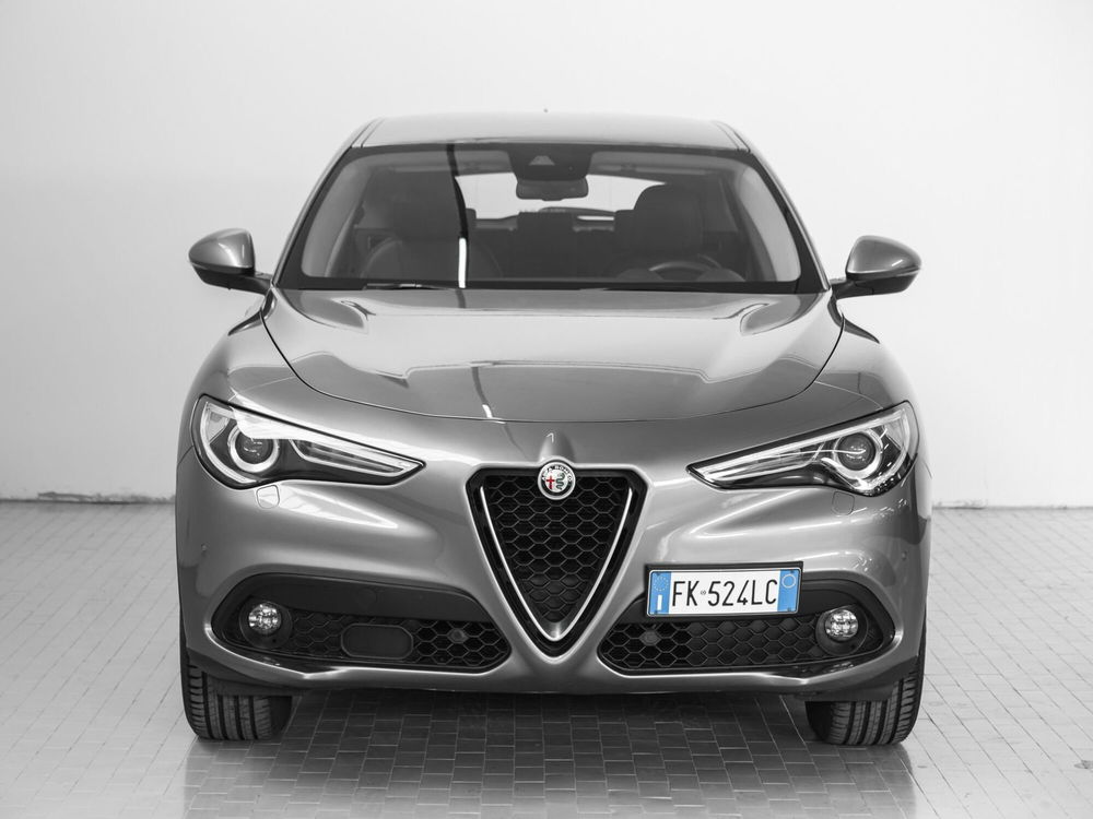 Alfa Romeo Stelvio usata a Prato (2)