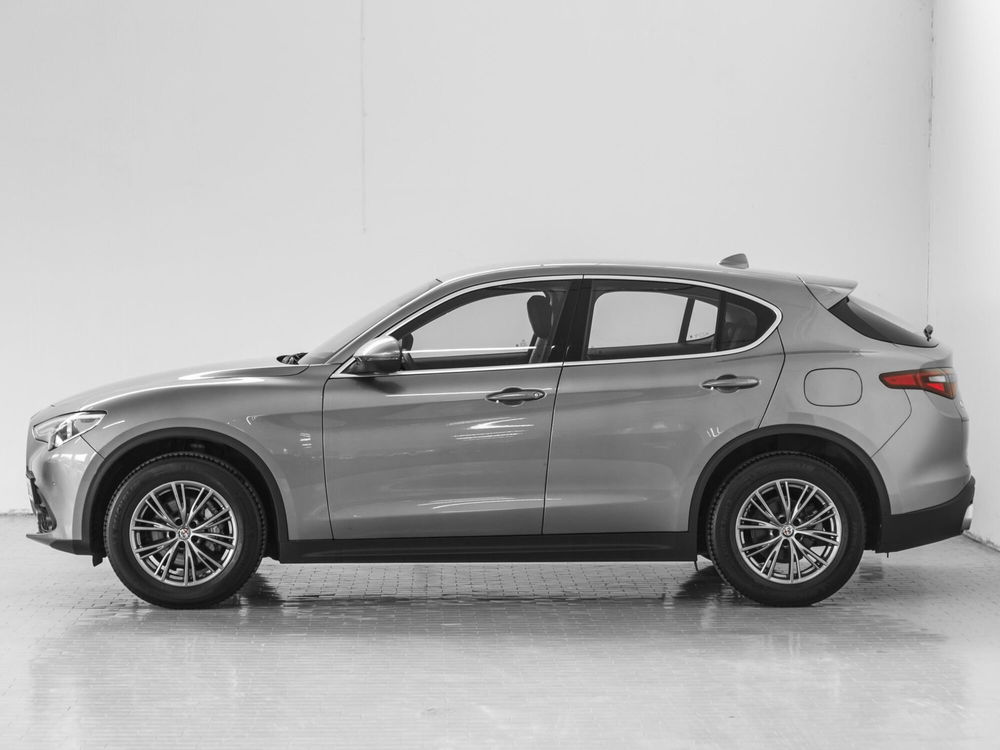 Alfa Romeo Stelvio usata a Prato (5)