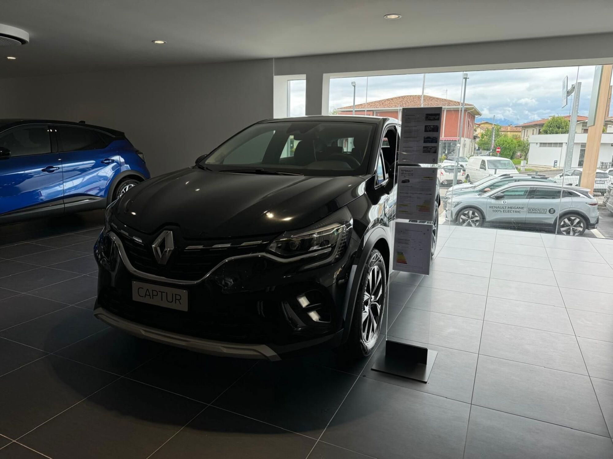 Renault Captur Full Hybrid E-Tech 145 CV Techno nuova a Conegliano
