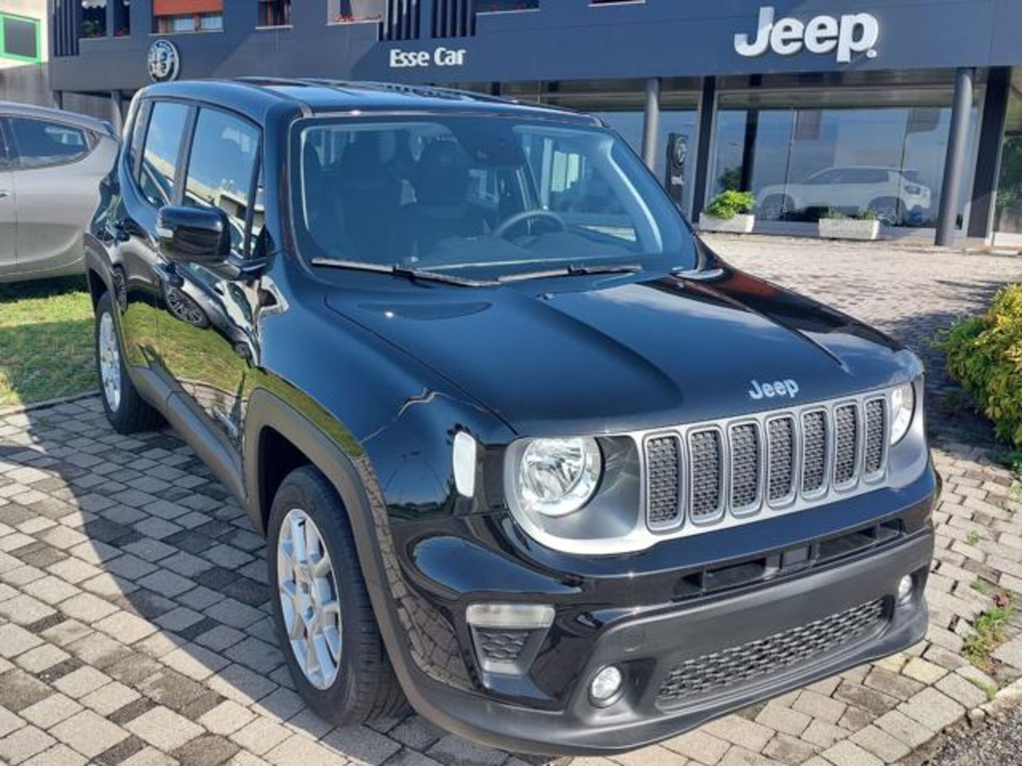 Jeep Renegade 1.6 Mjt 130 CV Limited  nuova a Cittadella