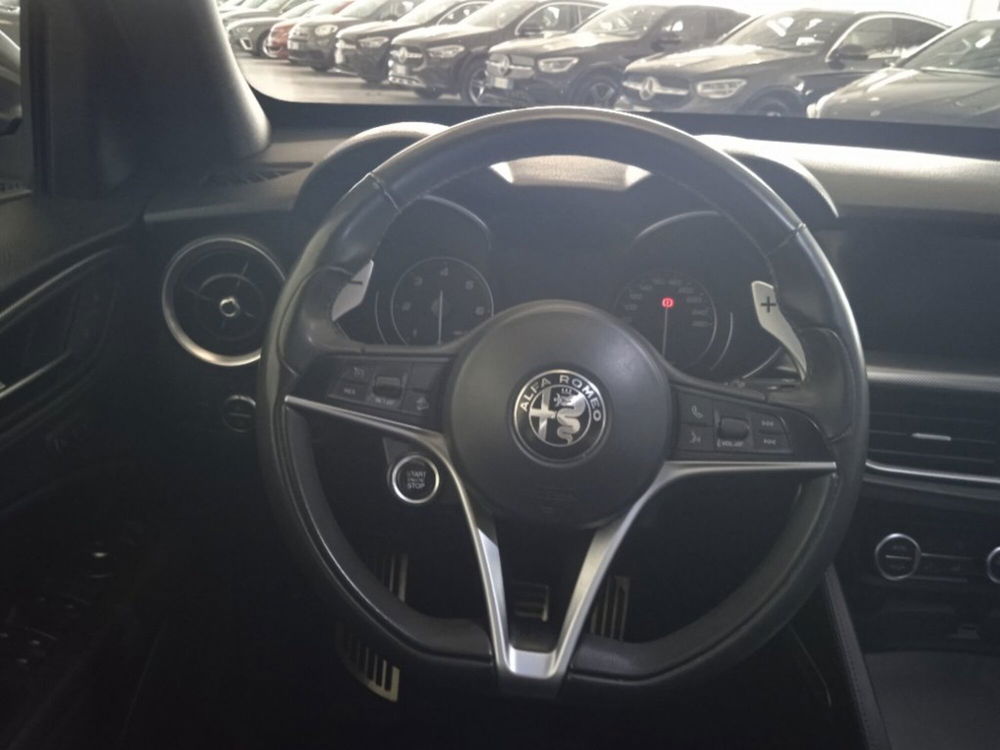 Alfa Romeo Stelvio usata a Siena (16)