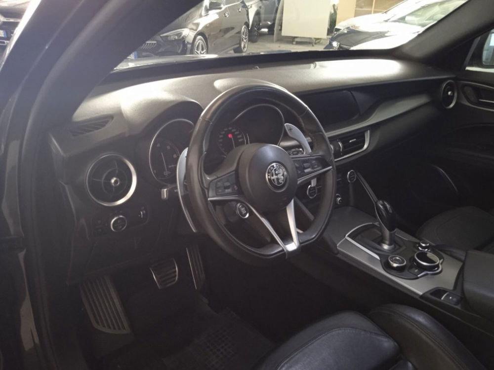 Alfa Romeo Stelvio usata a Siena (18)