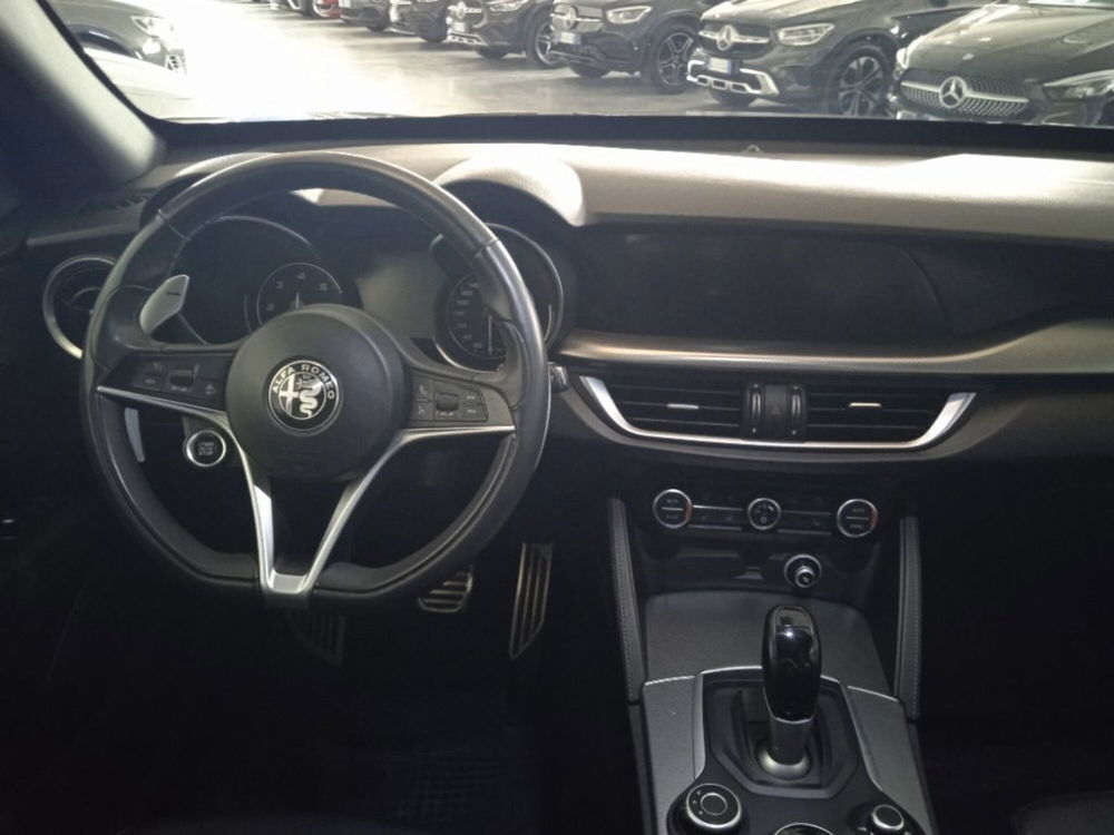 Alfa Romeo Stelvio usata a Siena (5)