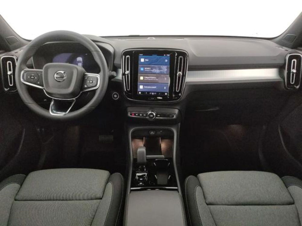 Volvo XC40 nuova a Modena (10)