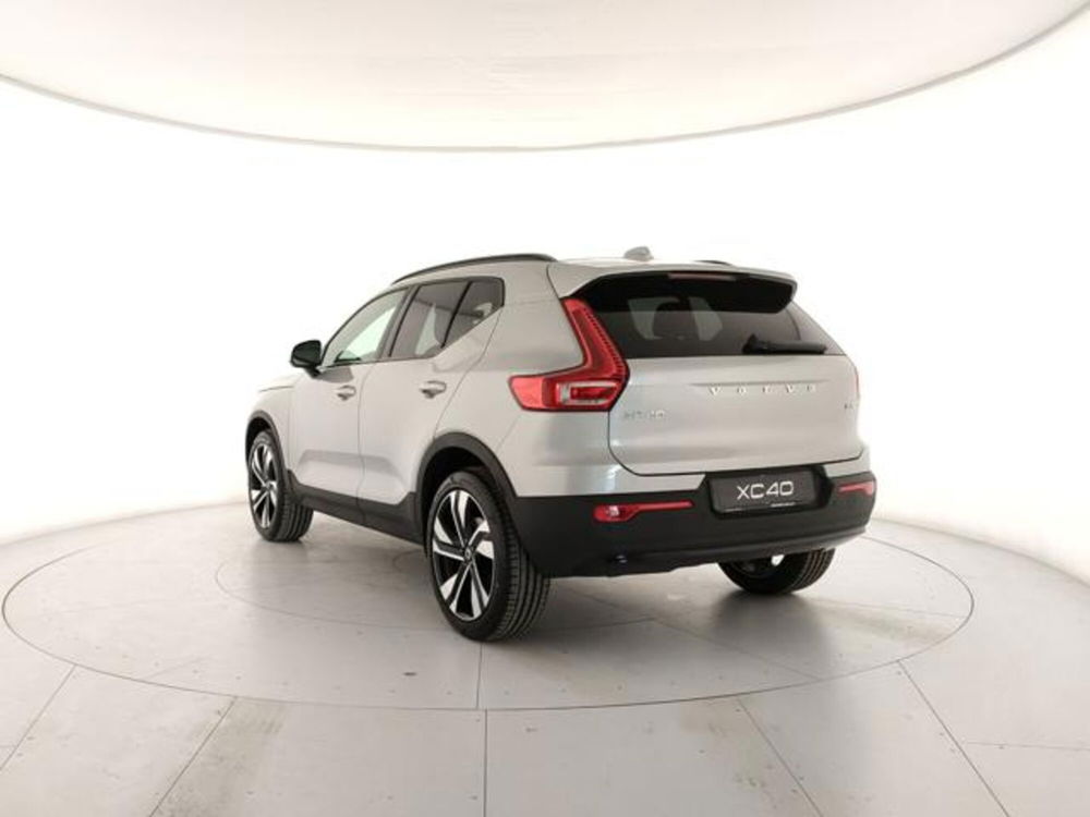 Volvo XC40 nuova a Modena (3)