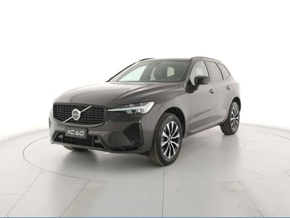 Volvo XC60 nuova a Modena (2)