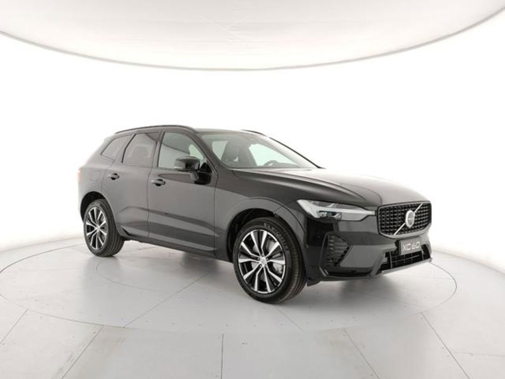 Volvo XC60 nuova a Modena (6)