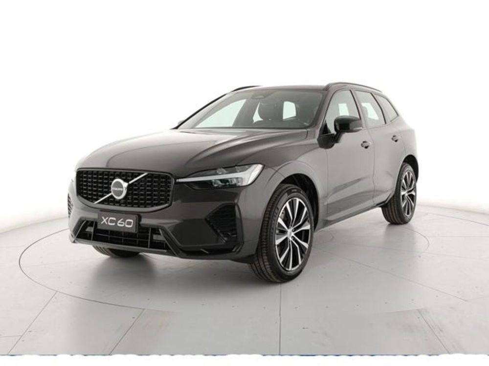 Volvo XC60 nuova a Modena (2)