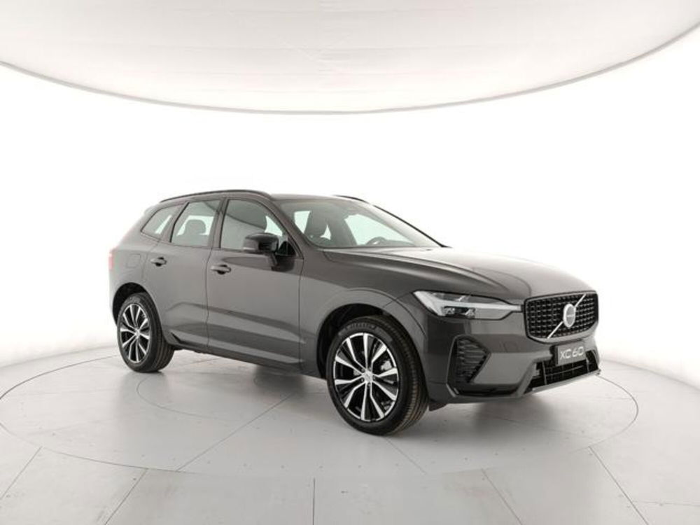 Volvo XC60 nuova a Modena (6)