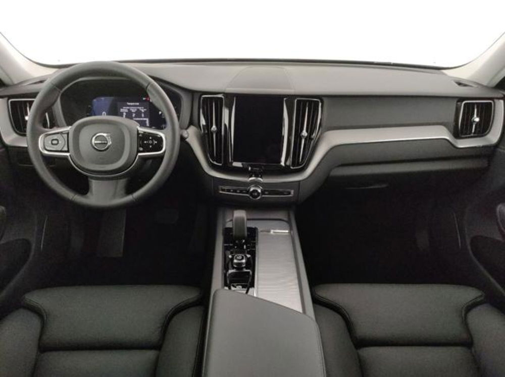 Volvo XC60 nuova a Modena (16)