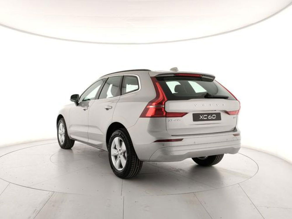 Volvo XC60 nuova a Modena (3)