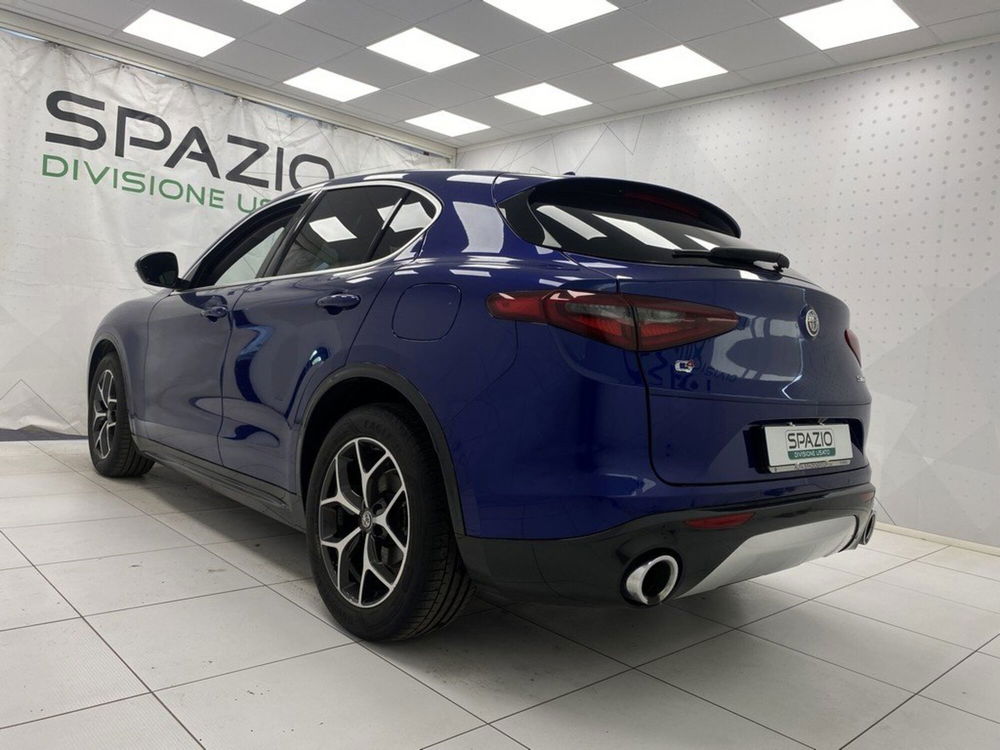 Alfa Romeo Stelvio usata a Torino (4)