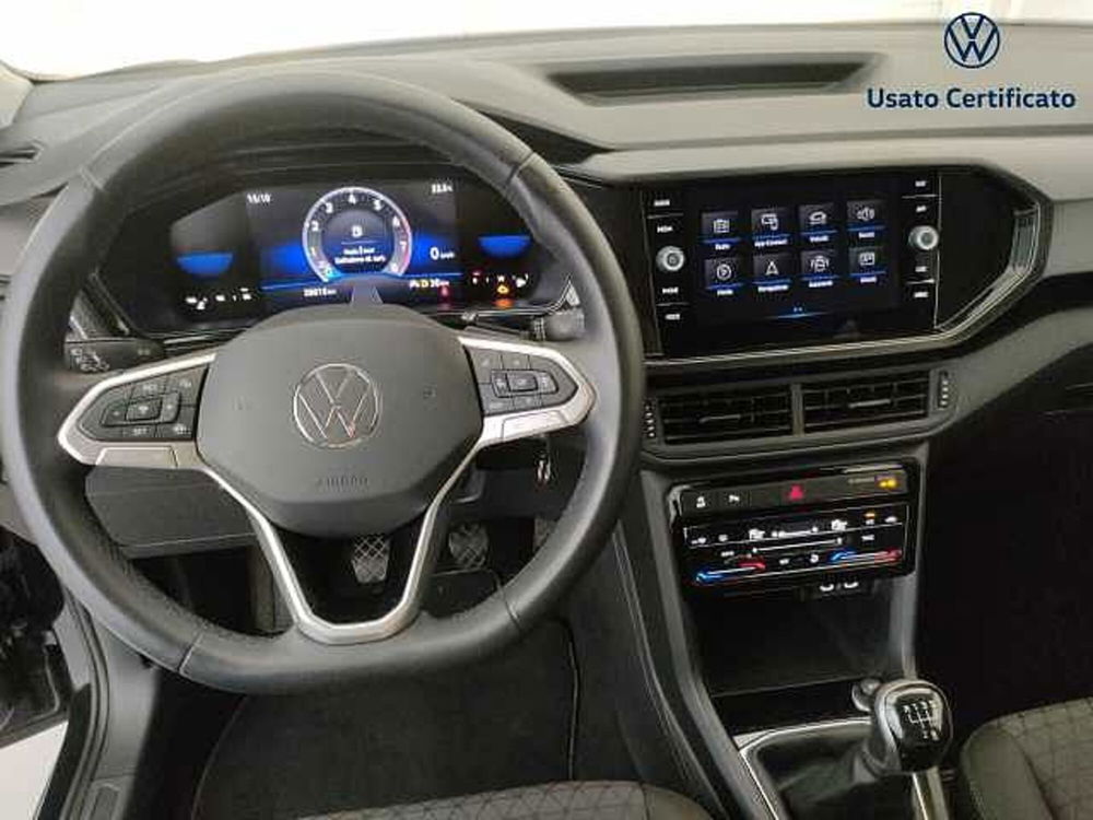 Volkswagen T-Cross usata a Varese (9)