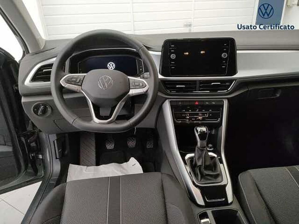 Volkswagen T-Roc nuova a Varese (15)