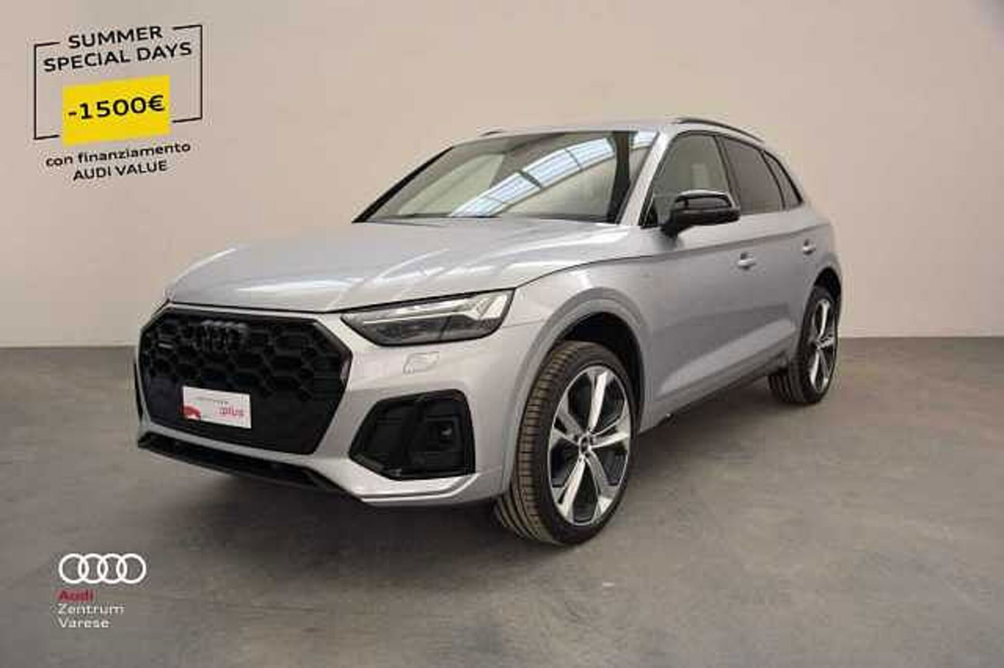 Audi Q5 40 2.0 tfsi mhev 12V Identity Black quattro s-tronic nuova a Varese