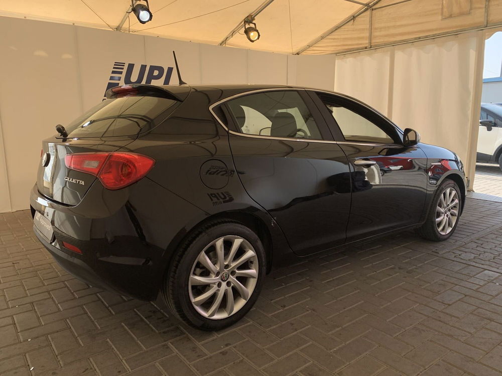 Alfa Romeo Giulietta usata a Firenze (4)