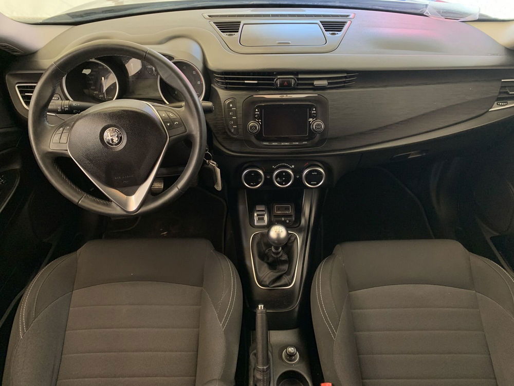 Alfa Romeo Giulietta usata a Firenze (8)