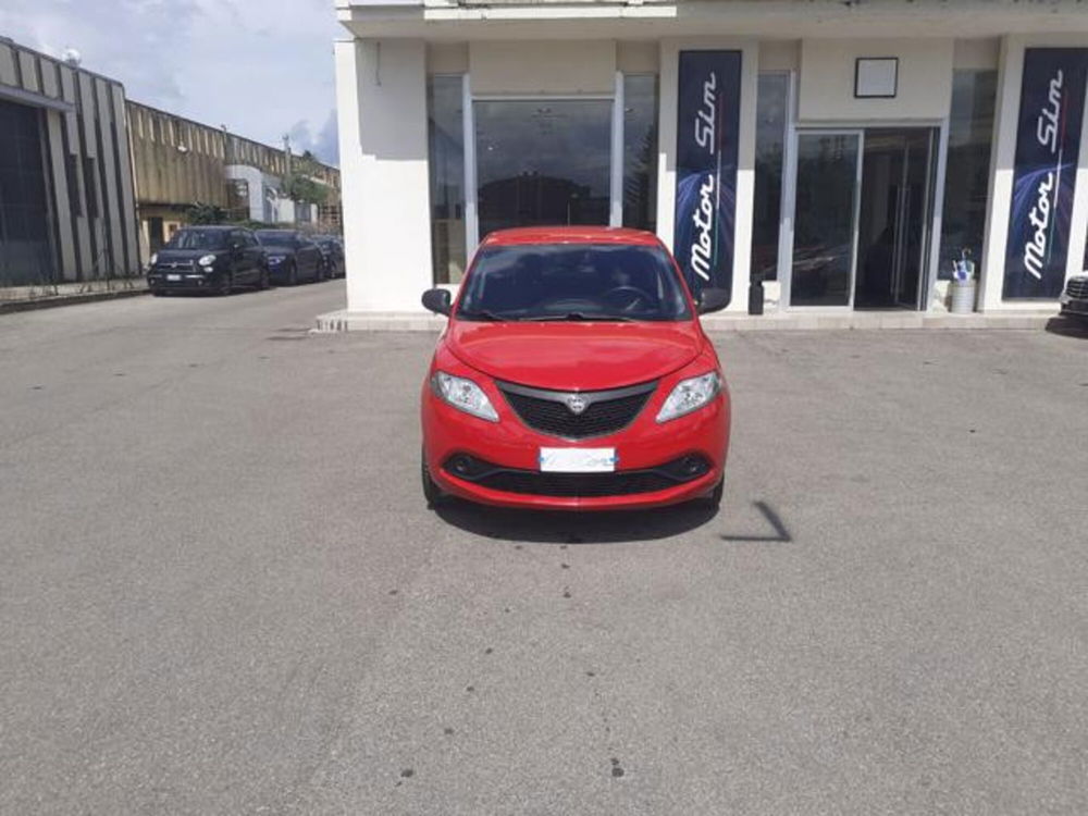 Lancia Ypsilon usata a Firenze