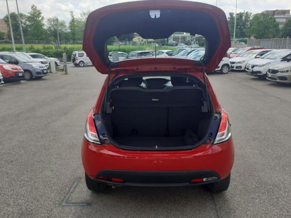 Lancia Ypsilon usata a Firenze (19)