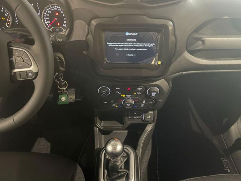 Jeep Renegade nuova a Aosta (12)